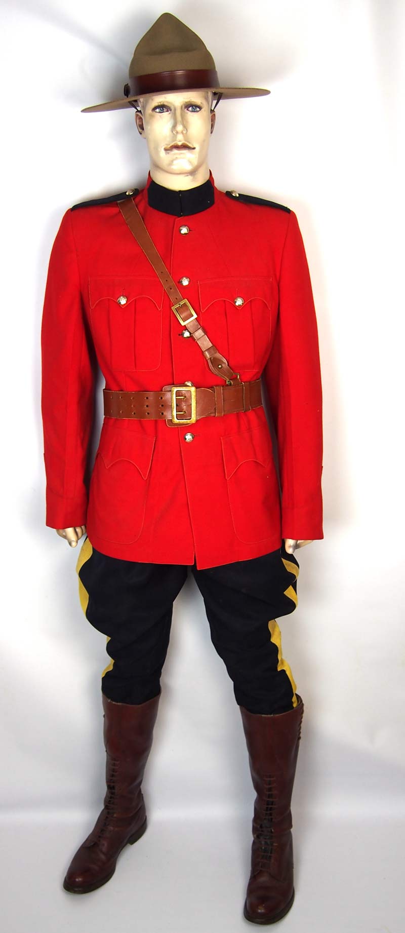 Dress and Walking Out Uniforms | Plunderer Pete's Militaria ...