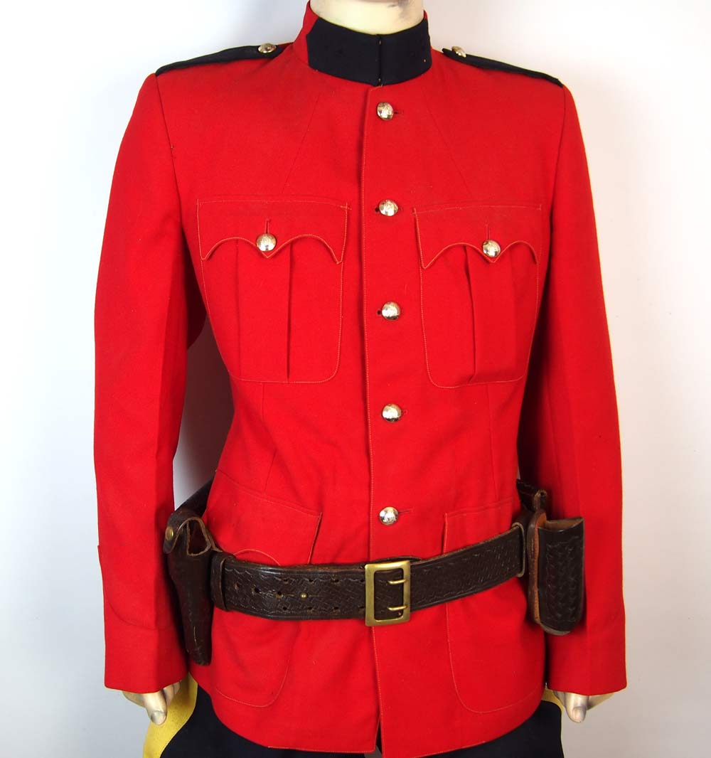 Dress and Walking Out Uniforms | Plunderer Pete's Militaria ...
